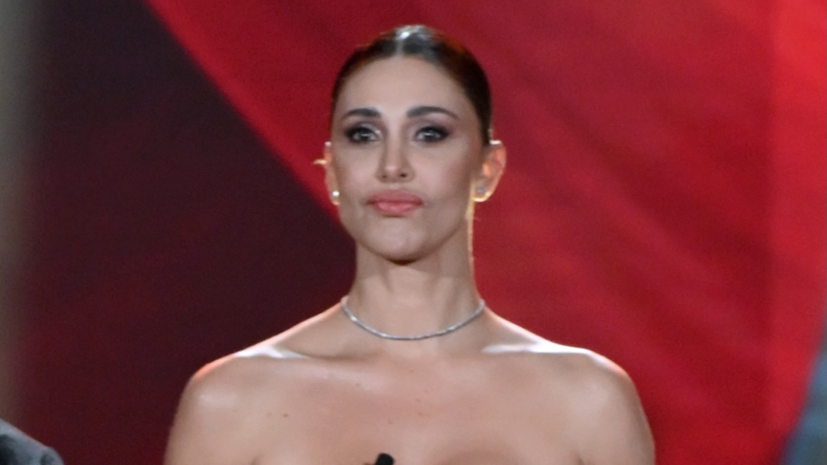Antonella Clerici intervista Belen Rodriguez nella cucina di È sempre mezzogiorno su Rai 1