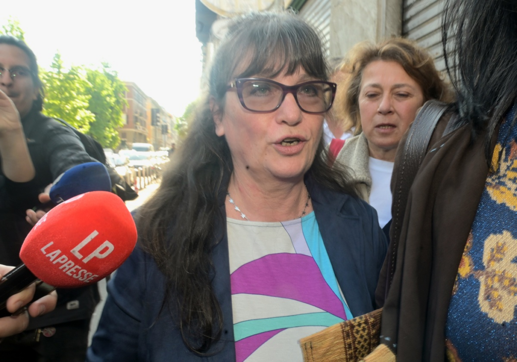 Garlasco, la madre di Sempio in lacrime: «Con quello scontrino ho rovinato la vita di Andrea»
