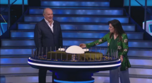 La Ruota della Fortuna, la concorrente non indovina nemmeno una frase ma porta a casa una cifra record