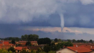 Tornado su Verona: vento devastante, alberi abbattuti e danni in tutta la città