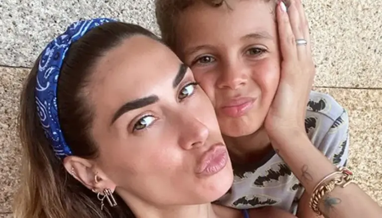 La domanda del figlio di Melissa Satta che ha acceso il confronto su Milano: il dettaglio nella risposta