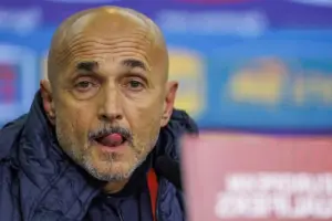 La bandiera chiesta da bambino e il ricordo che accompagna Luciano Spalletti in queste ore