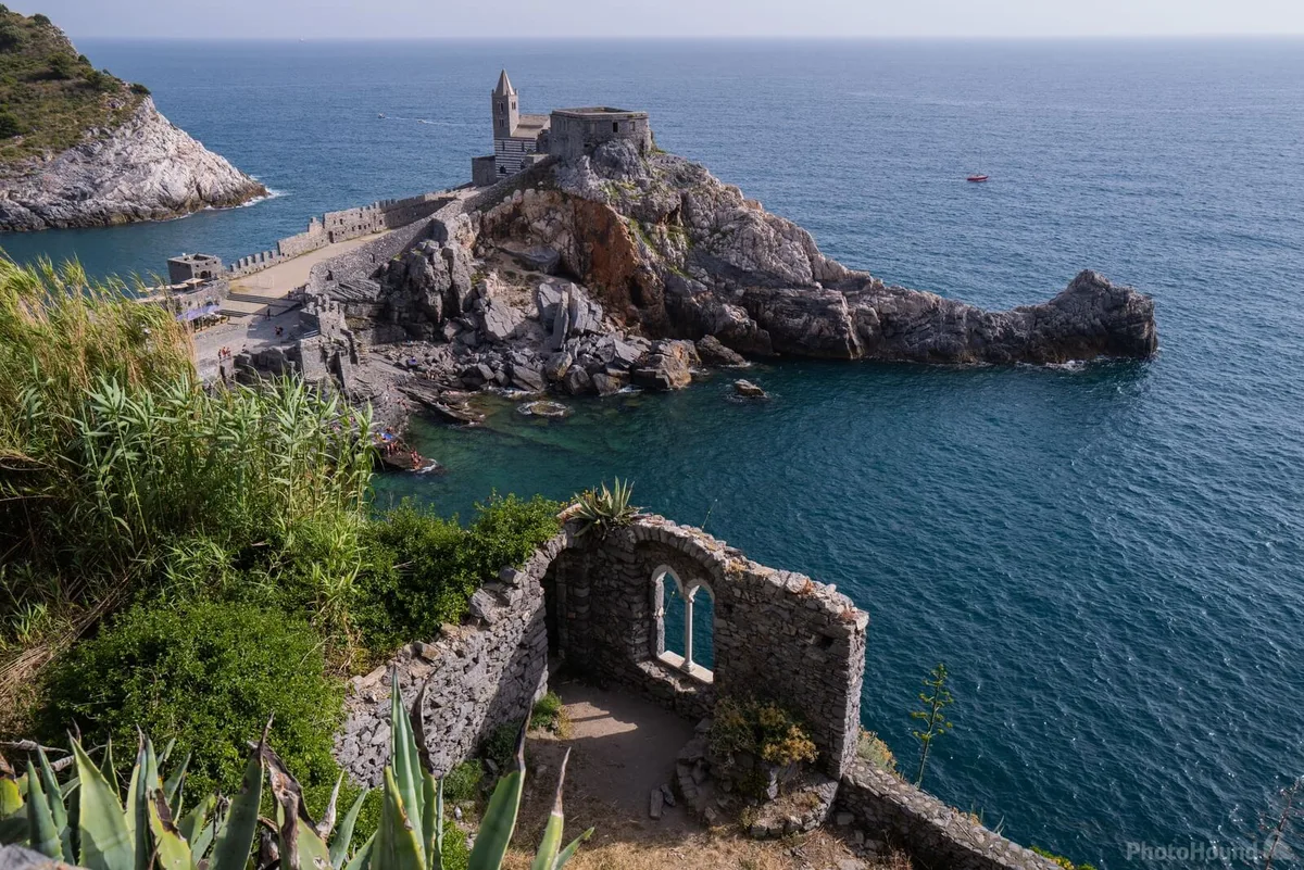 La chiesa di San Pietro sul promontorio di Portovenere